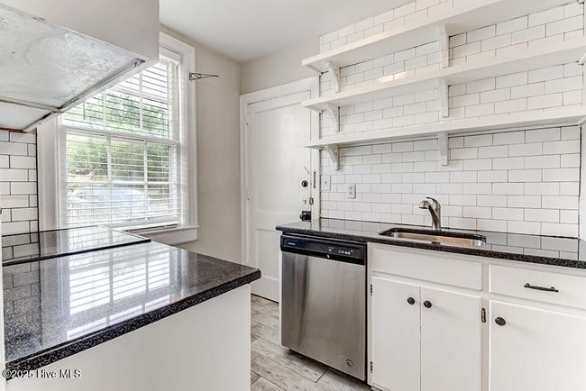 D-9 - 2940 Oleander Dr, Condo with 1 bedrooms, 1 bathrooms and null parking in Wilmington NC | Image 10