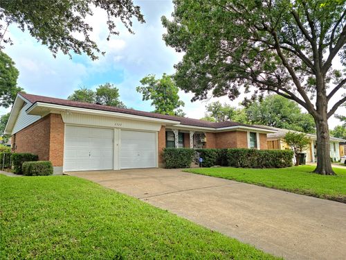2522 Robin Ln, Garland, TX, 75041-1445 | Card Image