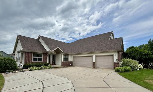 511 Acorn Pass, Hartford, WI, 53027-8723 | Card Image