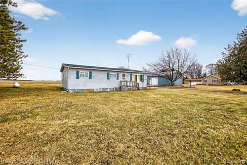 6946 Clifford Rd, Marlette, MI, 48453-9339 | Card Image