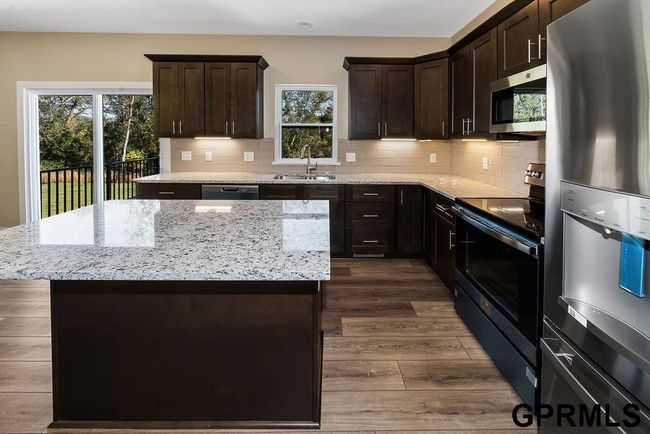 1325 Copper Mountain Dr, House other with 3 bedrooms, 3 bathrooms and 3 parking in Crescent IA | Image 13