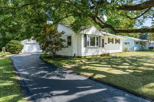 298 Linton Dr, Wilmington, OH, 45177-2437 | Card Image