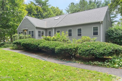43 Maple Rd, Voorheesville, NY, 12186-9501 | Card Image