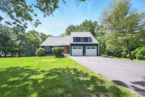 4 Amelia Way, Medway, MA, 02053-1663 | Card Image