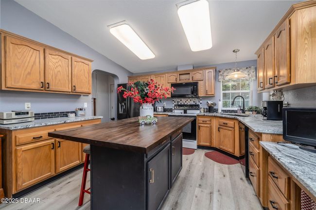 111 Penny Acres Ln, House other with 3 bedrooms, 2 bathrooms and null parking in Welaka FL | Image 10