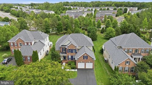 6657 Oakton Ave, HAYMARKET, VA, 20169-4932 | Card Image