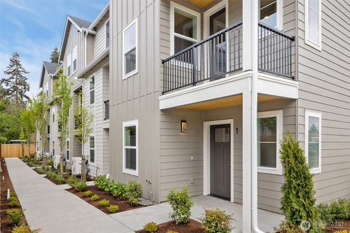 a1-7925 230th St Sw, Edmonds, WA, 98026-8731 | Card Image