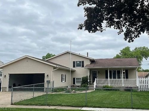 1077 Sutherland Ave, Akron, OH, 44314-1251 | Card Image