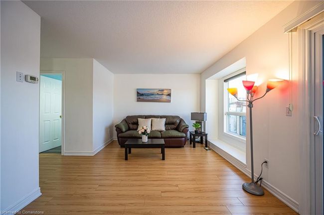608 Brandenburg Blvd, House other with 3 bedrooms, 2 bathrooms and 2 parking in Waterloo ON | Image 17