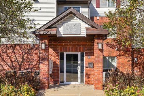 3106-6440 Ep True Pkwy, West Des Moines, IA, 50266-5253 | Card Image