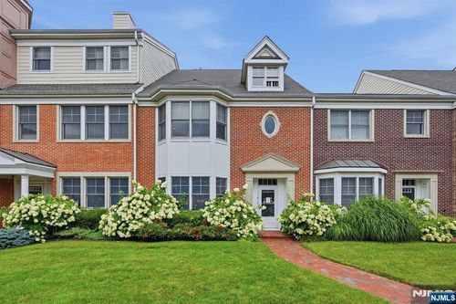6 Intrepid Court, Jersey City, NJ, 07305 | Card Image