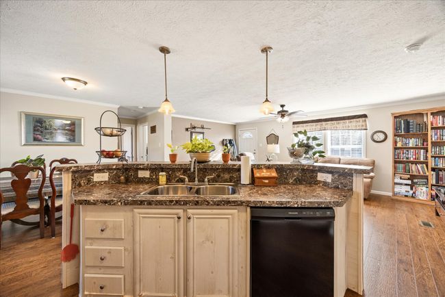 107 Rippetoe St, House other with 3 bedrooms, 2 bathrooms and null parking in Lipan TX | Image 6