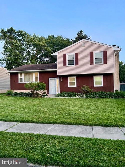 31 N Skyward Dr, NEWARK, DE, 19713-2841 | Card Image