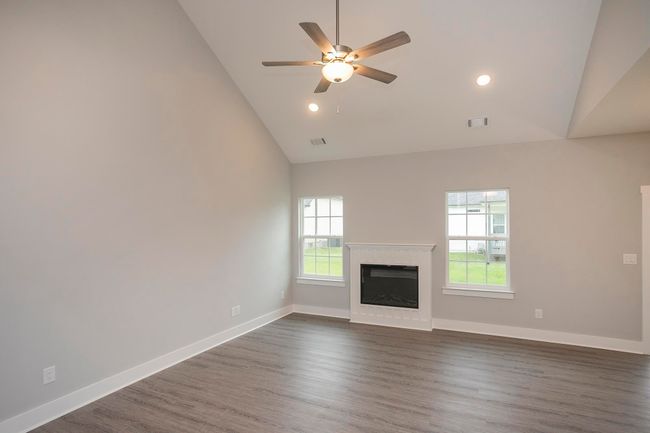 302 Fieldstone Ln, House other with 4 bedrooms, 2 bathrooms and 4 parking in Springfield TN | Image 6