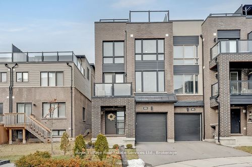 3074 Cascade Common, Oakville, ON, L6H0R7 | Card Image