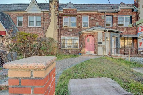 111 145th St, Jamaica, NY, 11435 | Card Image