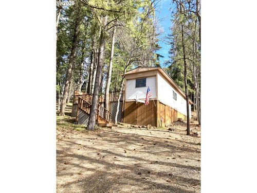 361 Oak Park Ln, Tygh Valley, OR, 97063-9719 | Card Image