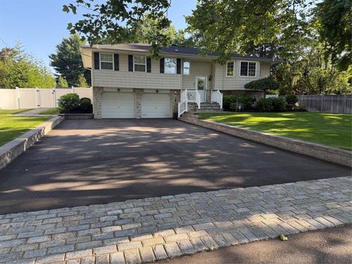 4 Kirkland Dr, Greenlawn, NY, 11740-2114 | Card Image