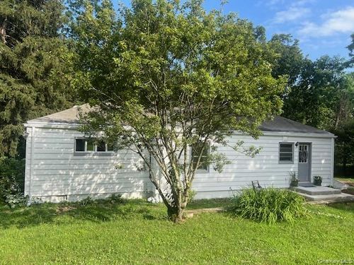 1253 Salt Point Tpke, Pleasant Valley, NY, 12569-7029 | Card Image