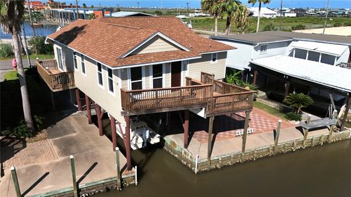 23 King Fish Ln, Freeport, TX, 77541-9610 | Card Image