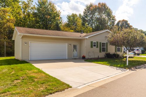 111 Block St, Williamston, MI, 48895-9019 | Card Image