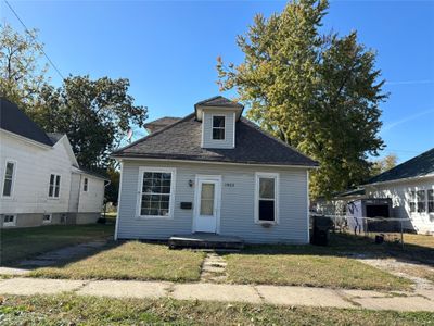 1823 2nd Street, Home with 3 bedrooms, 1 bathrooms and null parking in Perry IA | Image 1