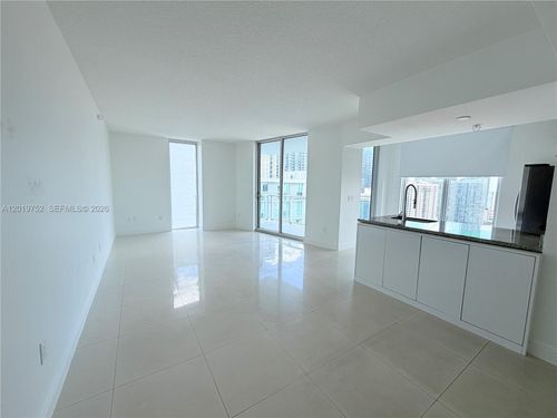3412-185 Sw 7th St, Miami, FL, 33130-2983 | Card Image