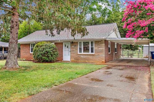 3512 Bluegrass Rd Sw, Huntsville, AL, 35805-4502 | Card Image