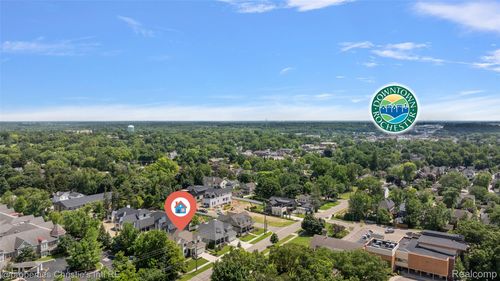 1202 N Pine St, Rochester, MI, 48307-1495 | Card Image