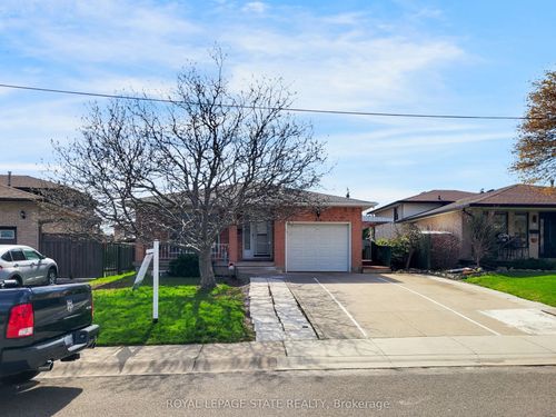 b2-216 Ravenbury Dr, Hamilton, ON, L8W2J1 | Card Image
