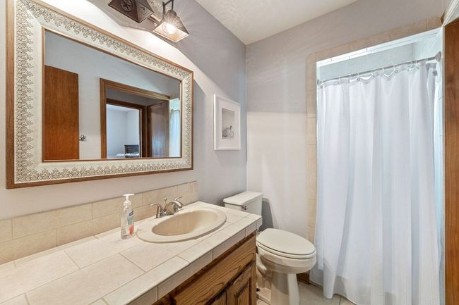 Secondary bathroom | Image 17
