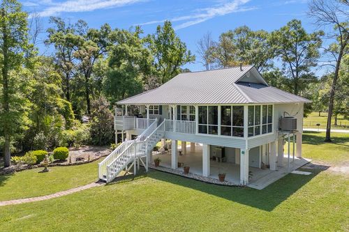 385 Ne Gold Dust Rd, BRANFORD, FL, 32008 | Card Image