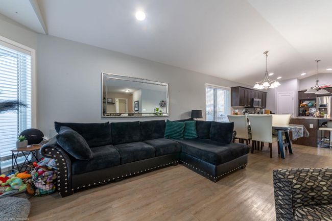 7004 39 Th Street, House other with 5 bedrooms, 3 bathrooms and 5 parking in Lloydminster AB | Image 7