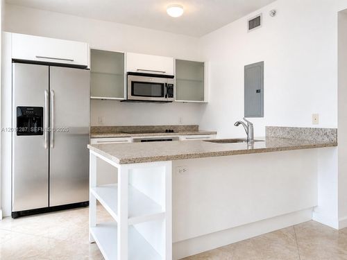 3800-185 Sw 7th St, Miami, FL, 33130-2985 | Card Image