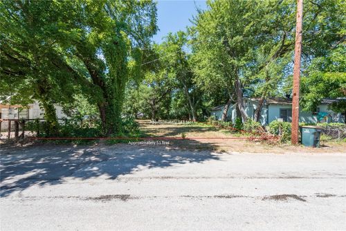 1110 E Crockett Street, Luling, TX, 78648 | Card Image