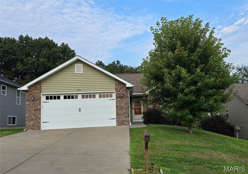 550 Crestfall Dr, Washington, MO, 63090-7123 | Card Image