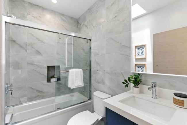 1815 18 Th Ave, House other with 3 bedrooms, 4 bathrooms and 1 parking in San Francisco CA | Image 45