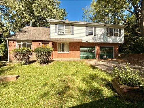 2005 Penrose St, HELLERTOWN, PA, 18055-2933 | Card Image