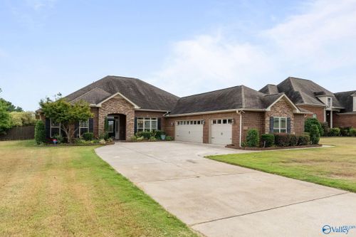 297 Northlake Dr, Meridianville, AL, 35759-2336 | Card Image