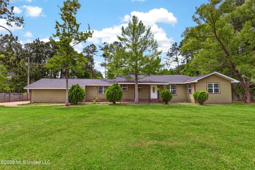 13291 Larkin Dr, Biloxi, MS, 39532-9471 | Card Image