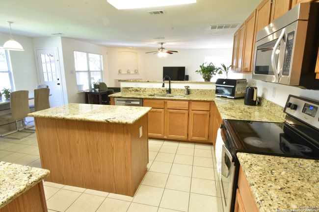 11323 Newkirk, House other with 4 bedrooms, 3 bathrooms and null parking in Helotes TX | Image 17