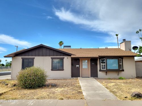 3401 W Saint Moritz Ln, Phoenix, AZ, 85053-4744 | Card Image
