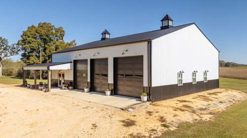 30 Senator Cobb Rd, Clifton, TN, 38425-9125 | Card Image