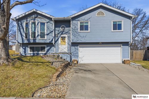 5030 W Sparrow Ln, Lincoln, NE, 68528-2119 | Card Image