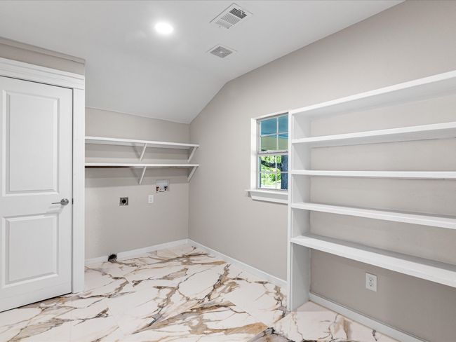 1001 W Lampasas St, House other with 3 bedrooms, 2 bathrooms and null parking in Ennis TX | Image 12