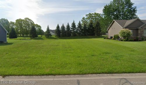 392 Golfside Drive, Lapeer, MI, 48446 | Card Image