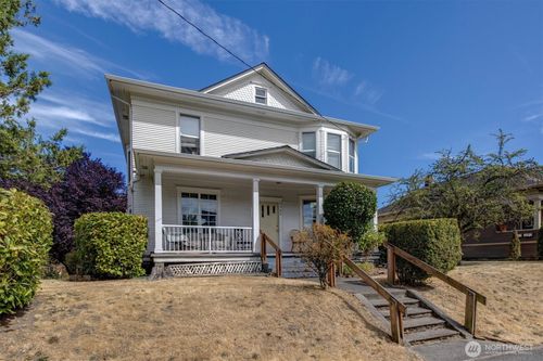 5522 12th Ave Ne, Seattle, WA, 98105-3506 | Card Image