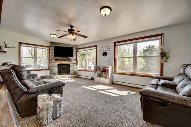10913 Us Route 62, House other with 5 bedrooms, 2 bathrooms and null parking in Killbuck OH | Image 4