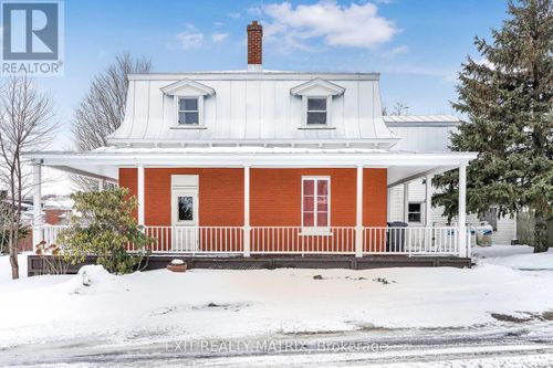 729 County Rd 18 Road, Hawkesbury, ON, K0B1M0 | Card Image