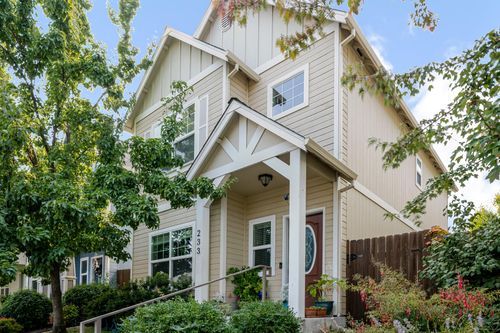 233 Wintersage Cir, Talent, OR, 97540-9515 | Card Image